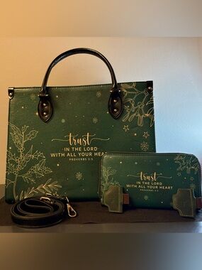Green “Joyful” Vegan Leather Handbag by Blessac